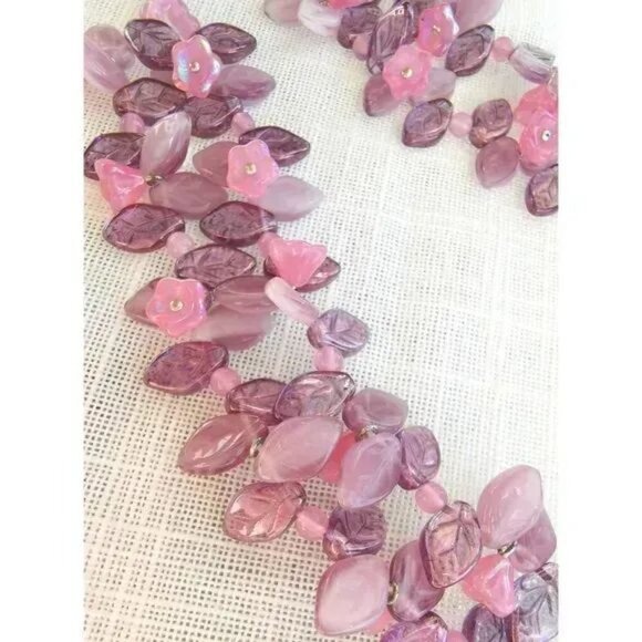 Purple flowers and leaves beaded necklace purple pink - Picture 4 of 9